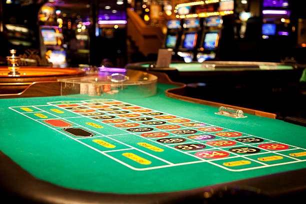 ocean88 live dealer blackjack table with multiple camera angles